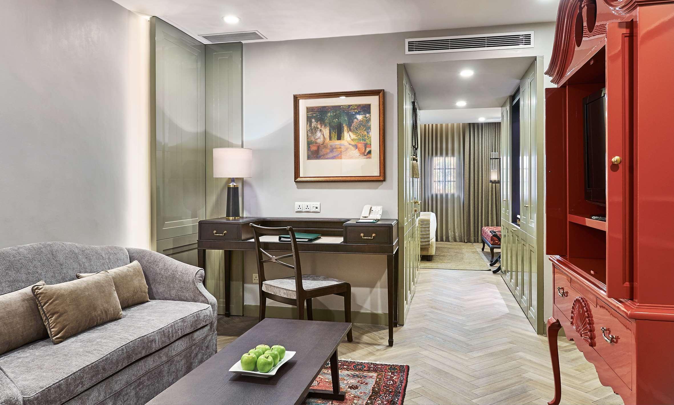 Goodwood Park Hotel Singapur Zewnętrze zdjęcie A suite at the hotel