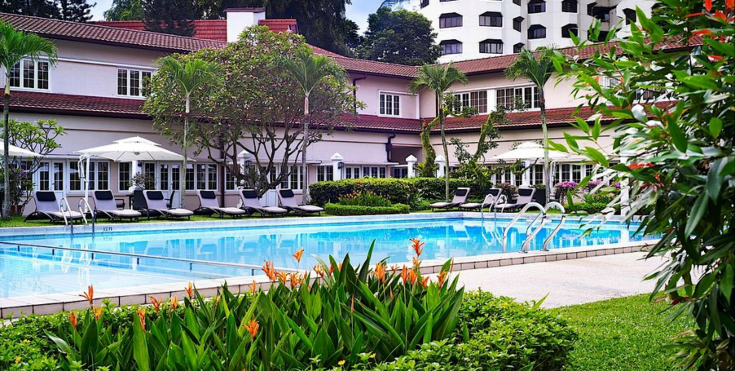 Goodwood Park Hotel Singapur Zewnętrze zdjęcie The swimming pool at the E&O 88