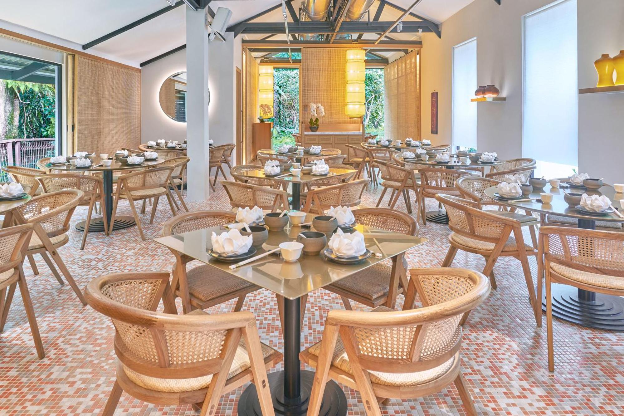 Goodwood Park Hotel Singapur Zewnętrze zdjęcie The interior of the restaurant